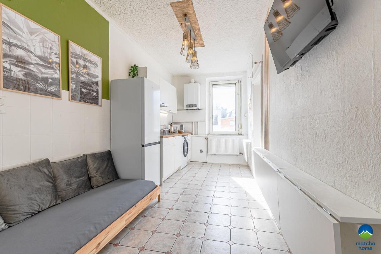 3 Appts - 3 A 7 Lits - Parfait 6 A 10 Pers - Max 26 Pers - 1 Immeuble - Convivialite, Rentabilite ------ English - 3 Apts - 3 To 7 Beds - Ideal For 6 To 10 Guests - Up To 26 - Same Building - Friendly, Flexible Hettange-Grande Exterior foto