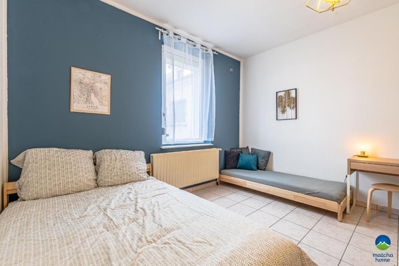 3 Appts - 3 A 7 Lits - Parfait 6 A 10 Pers - Max 26 Pers - 1 Immeuble - Convivialite, Rentabilite ------ English - 3 Apts - 3 To 7 Beds - Ideal For 6 To 10 Guests - Up To 26 - Same Building - Friendly, Flexible Hettange-Grande Exterior foto