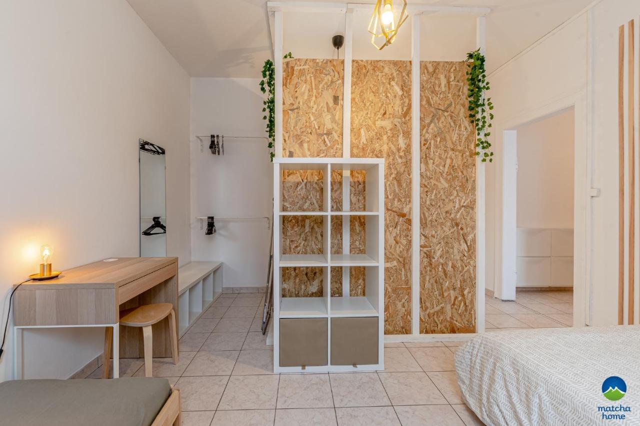3 Appts - 3 A 7 Lits - Parfait 6 A 10 Pers - Max 26 Pers - 1 Immeuble - Convivialite, Rentabilite ------ English - 3 Apts - 3 To 7 Beds - Ideal For 6 To 10 Guests - Up To 26 - Same Building - Friendly, Flexible Hettange-Grande Exterior foto