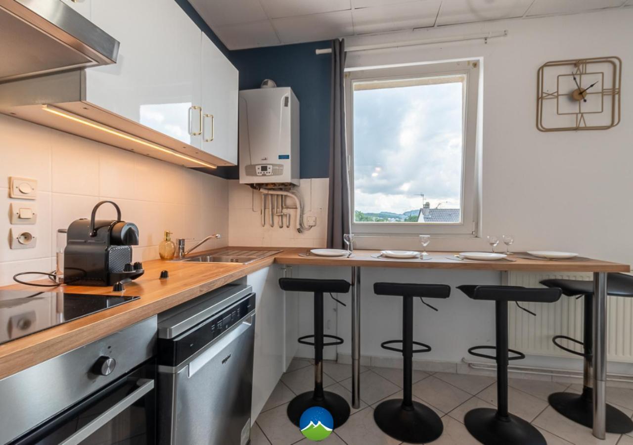 3 Appts - 3 A 7 Lits - Parfait 6 A 10 Pers - Max 26 Pers - 1 Immeuble - Convivialite, Rentabilite ------ English - 3 Apts - 3 To 7 Beds - Ideal For 6 To 10 Guests - Up To 26 - Same Building - Friendly, Flexible Hettange-Grande Exterior foto